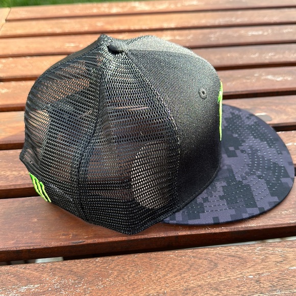 Monster Energy SnapBack Athlete Hat - Picture 4 of 5